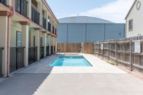 Condo w semi-private pool & just 1 block to beach!